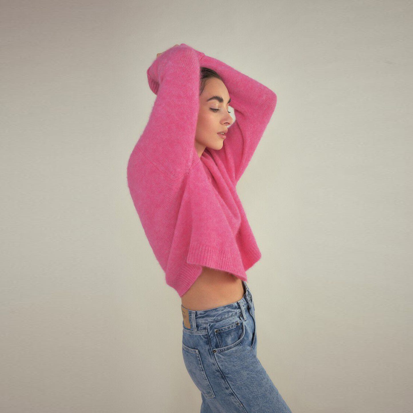 - East V-Neck Sweater - Bubble Gum Melange