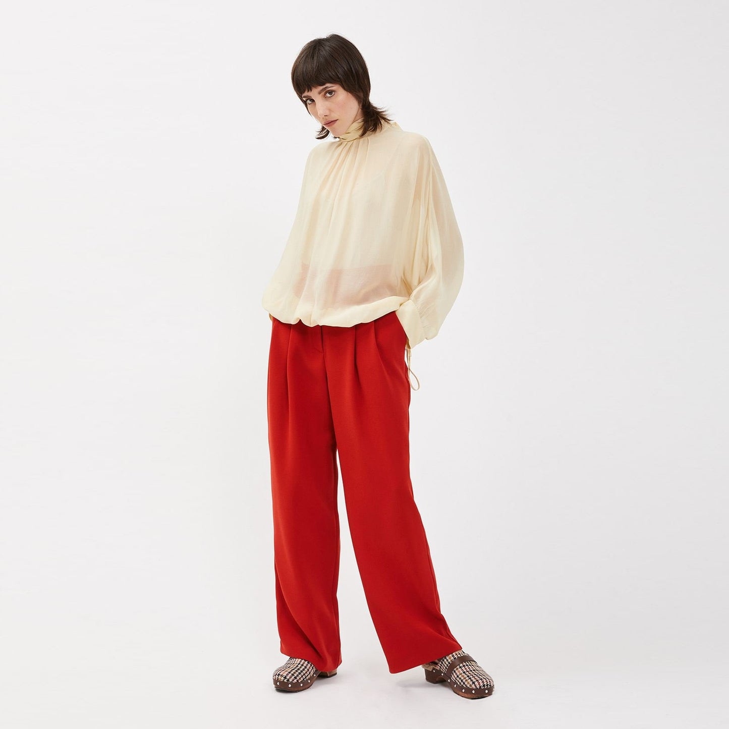 - Pleated Trousers - Red