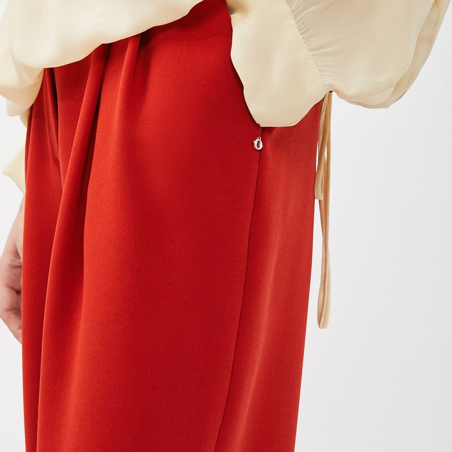 - Pleated Trousers - Red