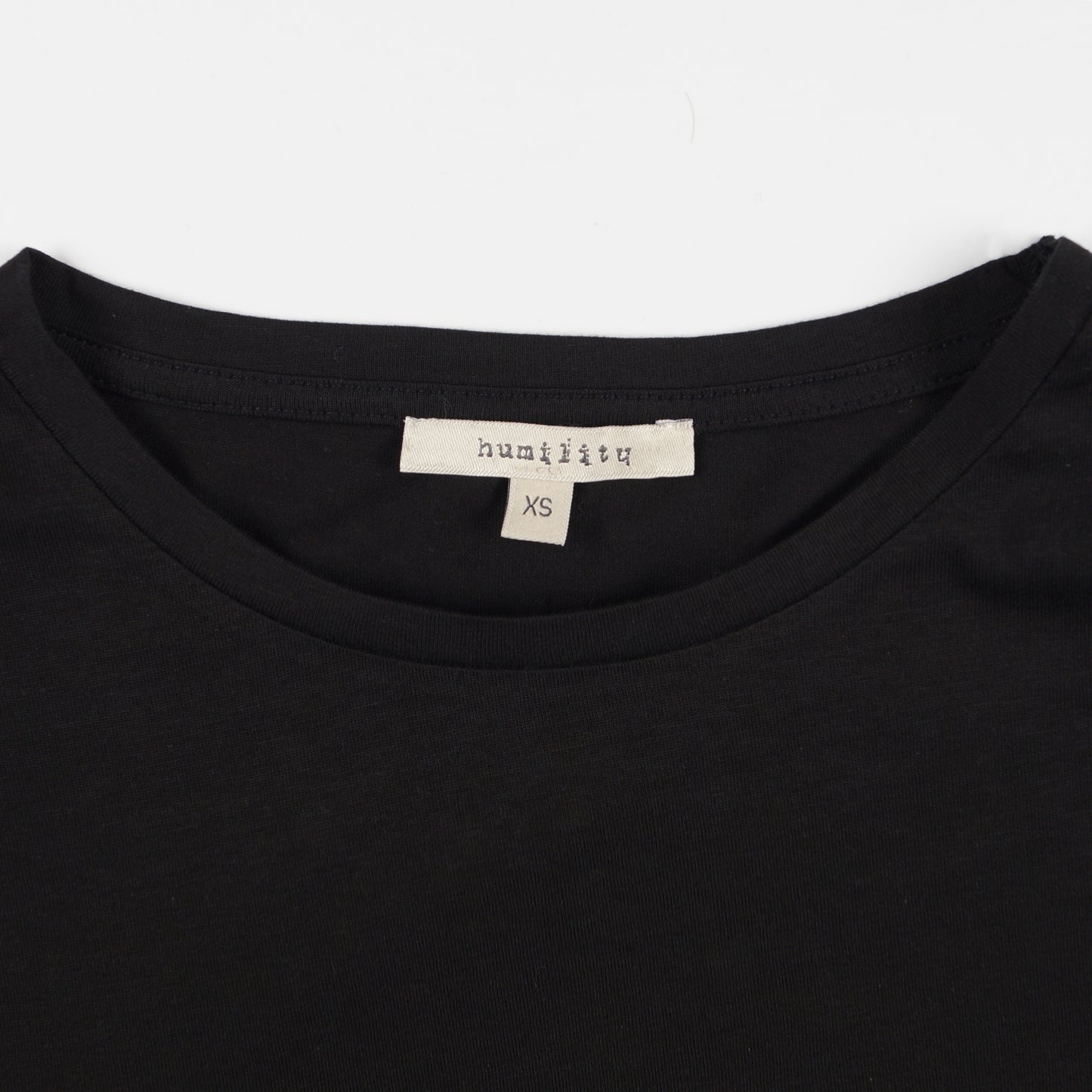 - Suna Scoop Neck T-Shirt - Black