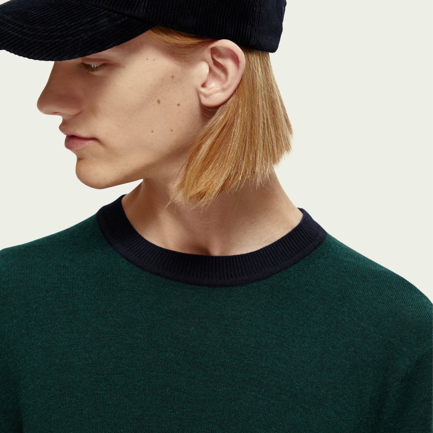 - Contrast Trim Light Wool Blend - Space Green Melange