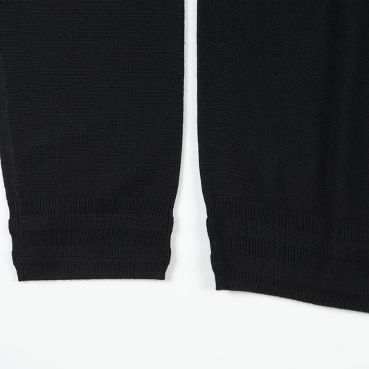- Crew Neck Sweater - Black