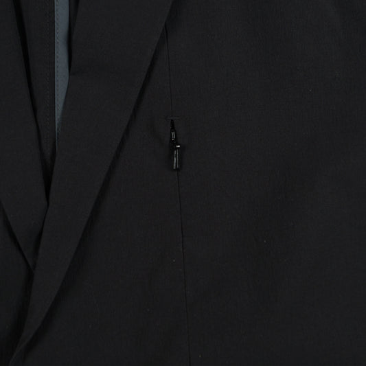 - Emil Travel Light Jacket - Black