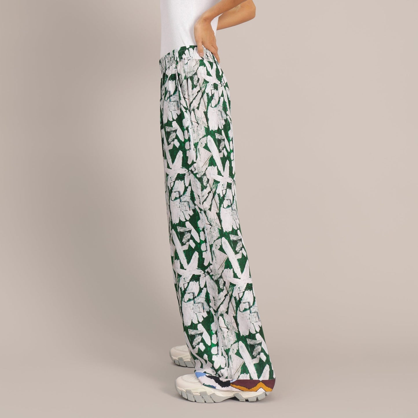 - Jarum Trousers - Green