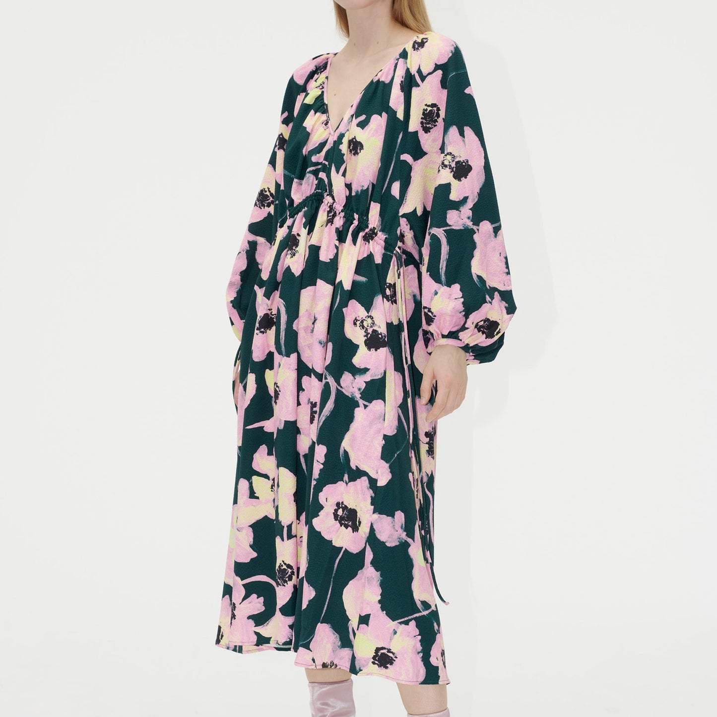 Heather Structure Stretch Dress - Filigree Flower Garden