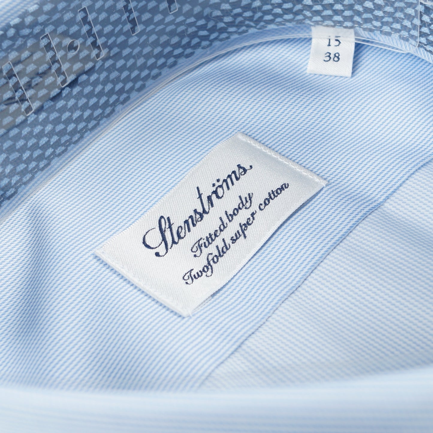 - Fitted Body Fine Stripe Shirt - Blue