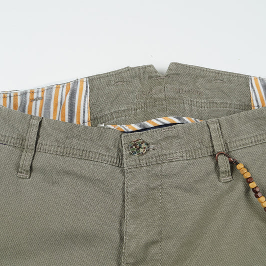- B-Pavo Chino Shorts - Olive