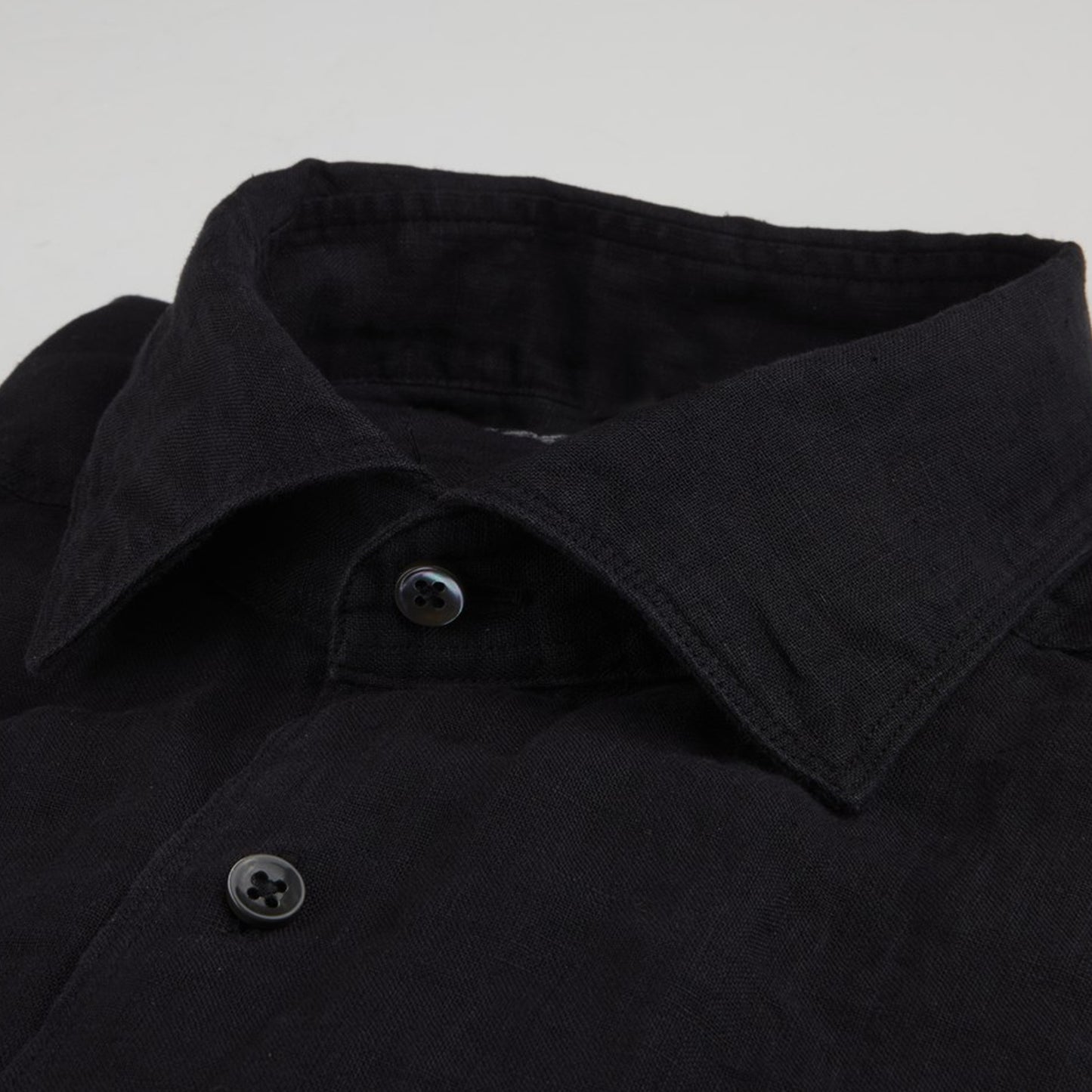 - Fitted Body Linen Shirt - Black