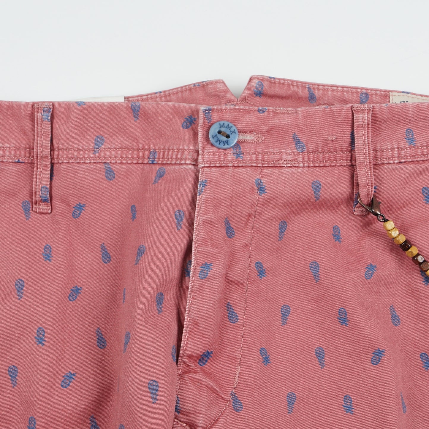 - Pavo Pineapple Slim Shorts - Red