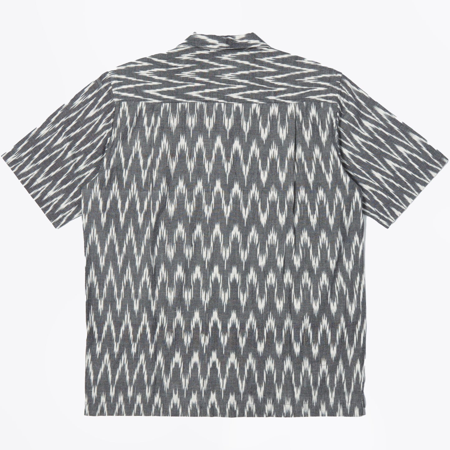 - Vee Irate Camp Shirt - Grey