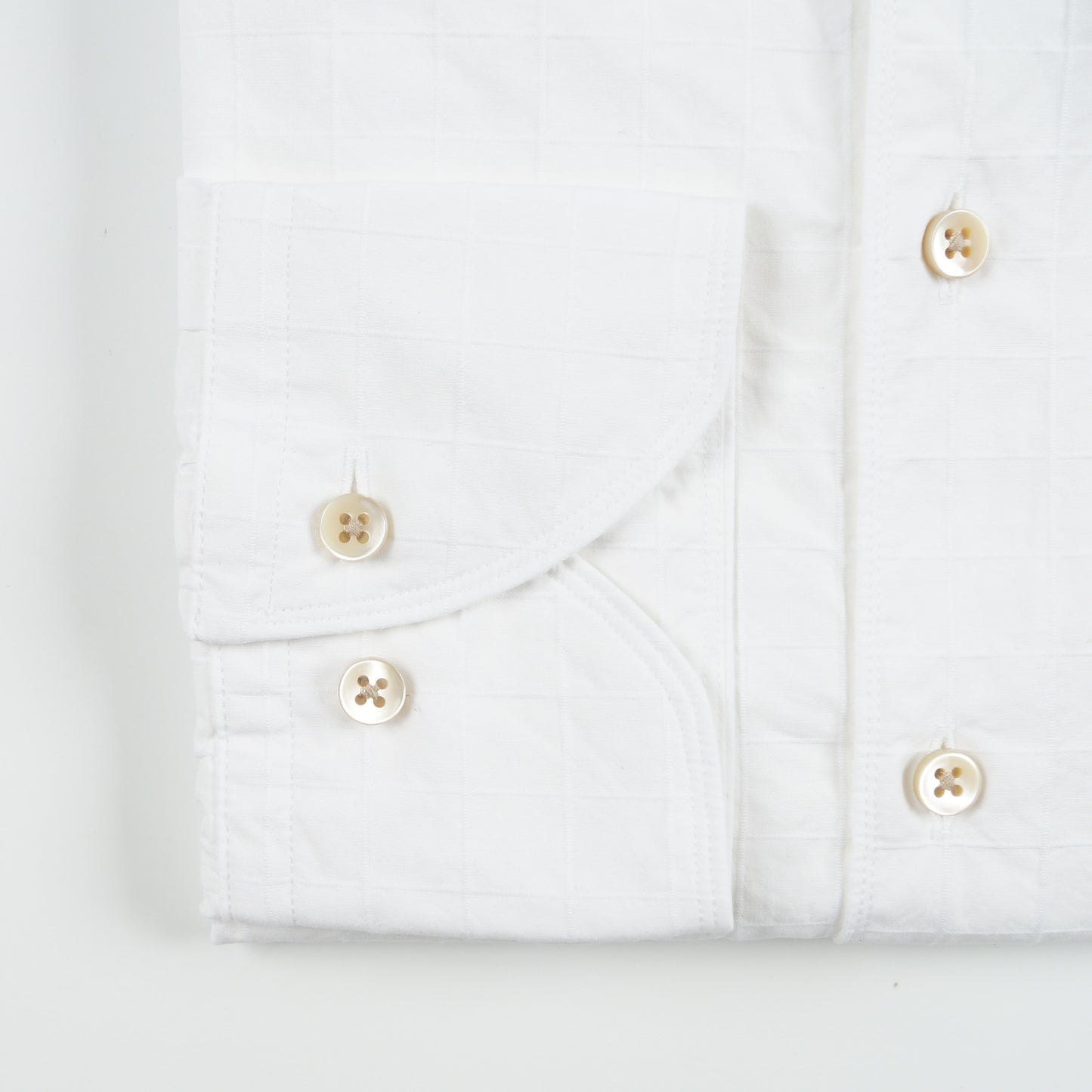 - Fitted Body Square Textured Shirt - White