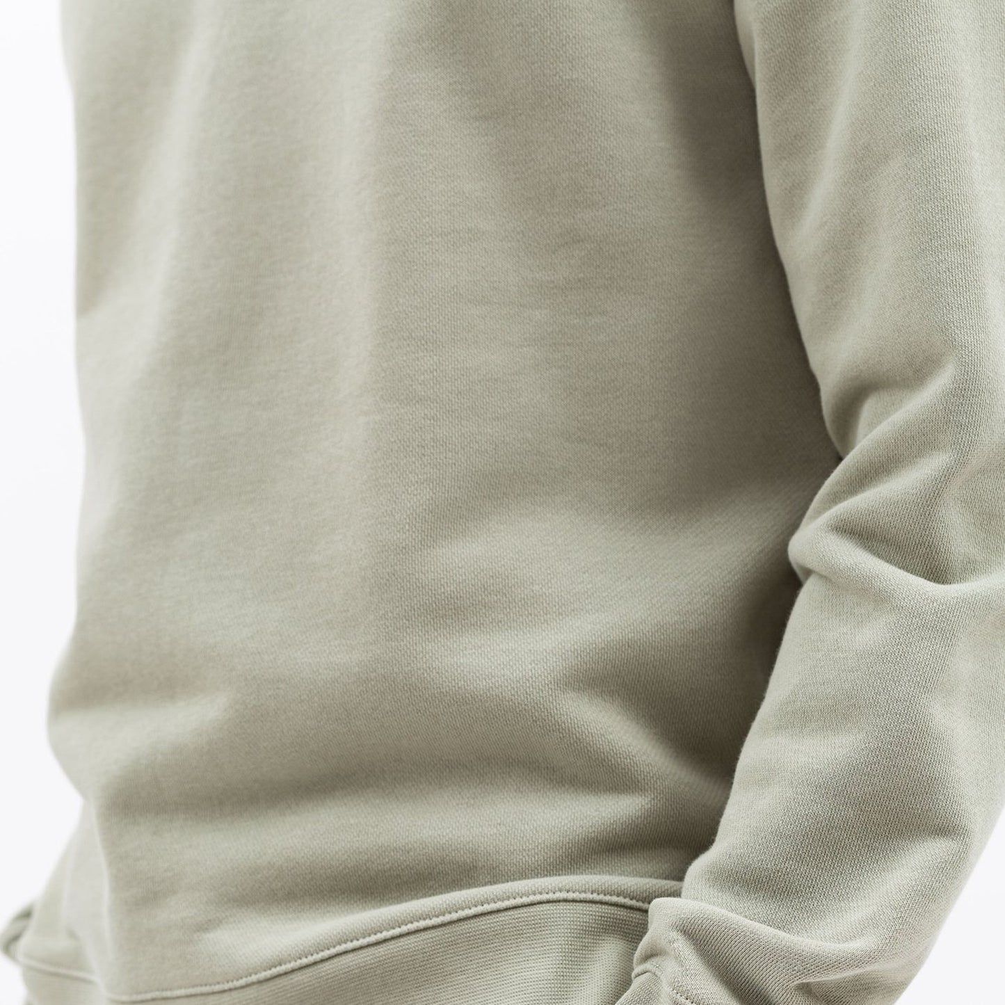 - Vagn Classic Crew Neck Sweater - Sunwashed Green