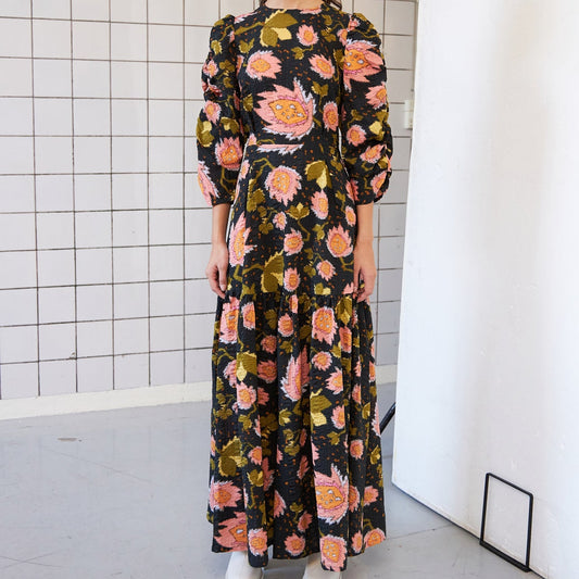 - Nynne Dress - Dark Flowers