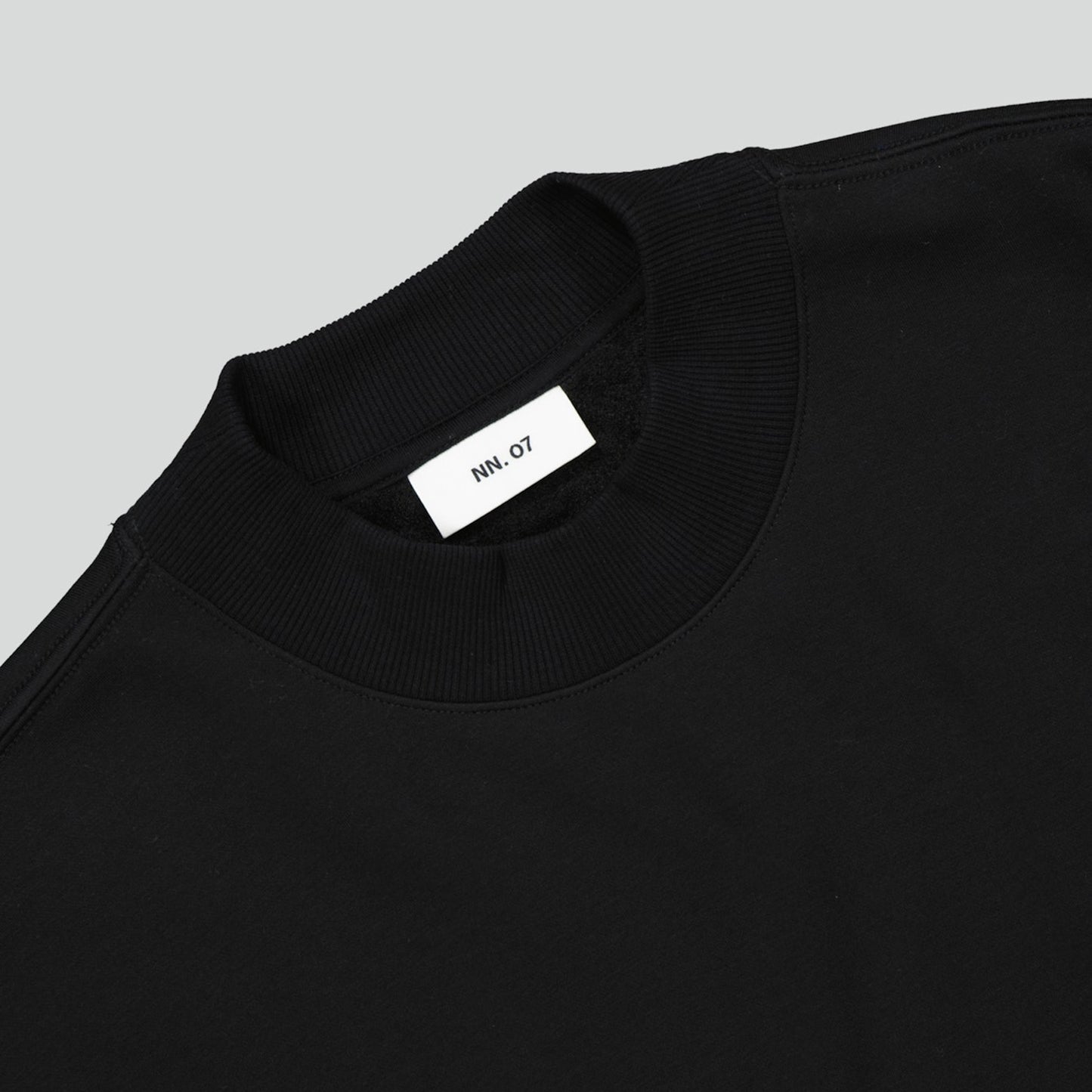 - Briggs Sweatshirt - Black