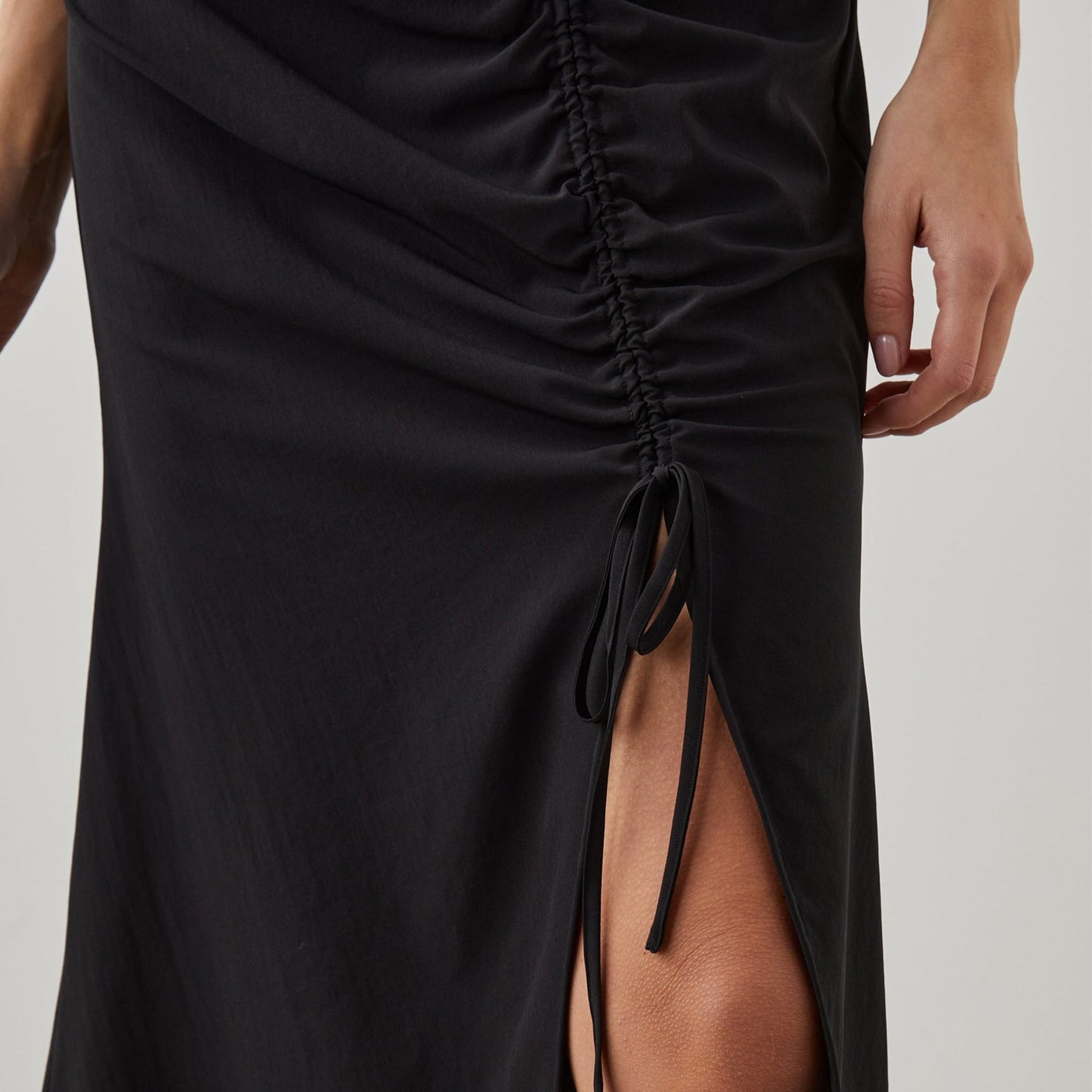 - Auren Dress - Black