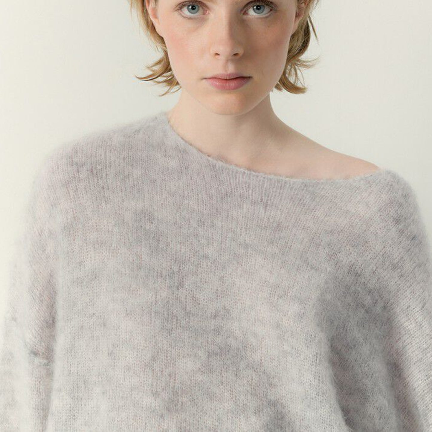 - Yanbay Sweater - Heather Grey