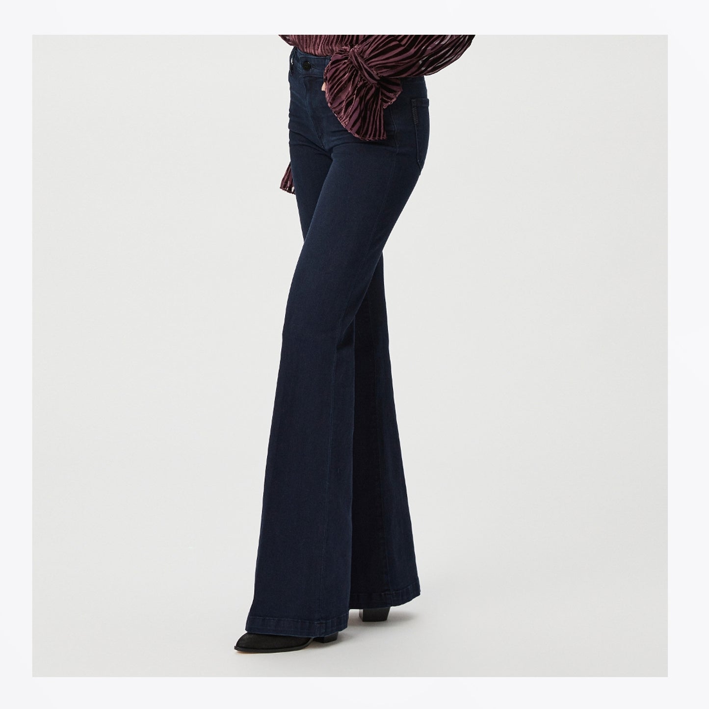 - Genevieve Jeans - Fabel