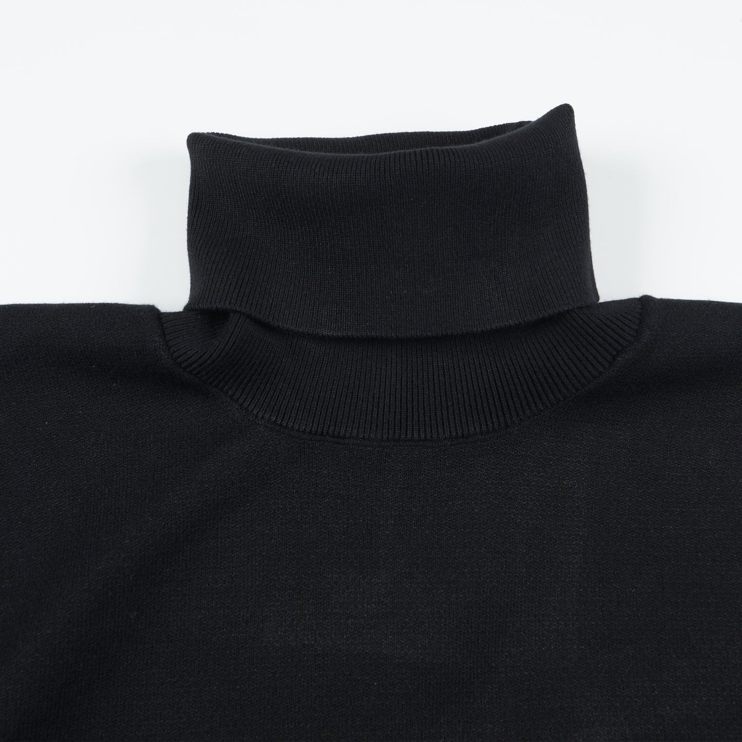 - Turtleneck Sweater - Black