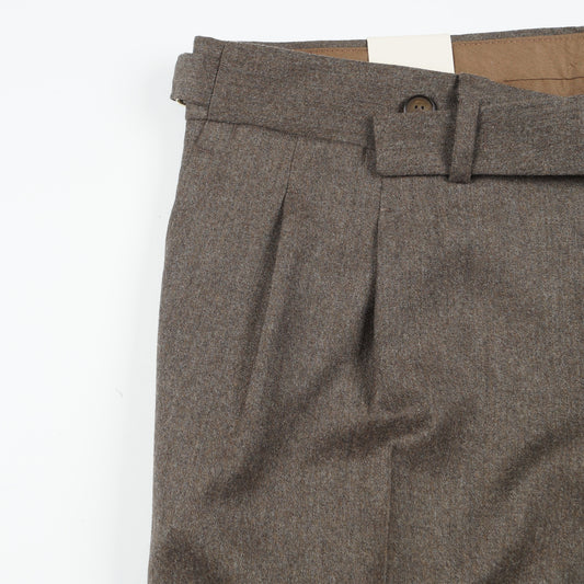- Quartieris Pleat Trousers - Mushroom