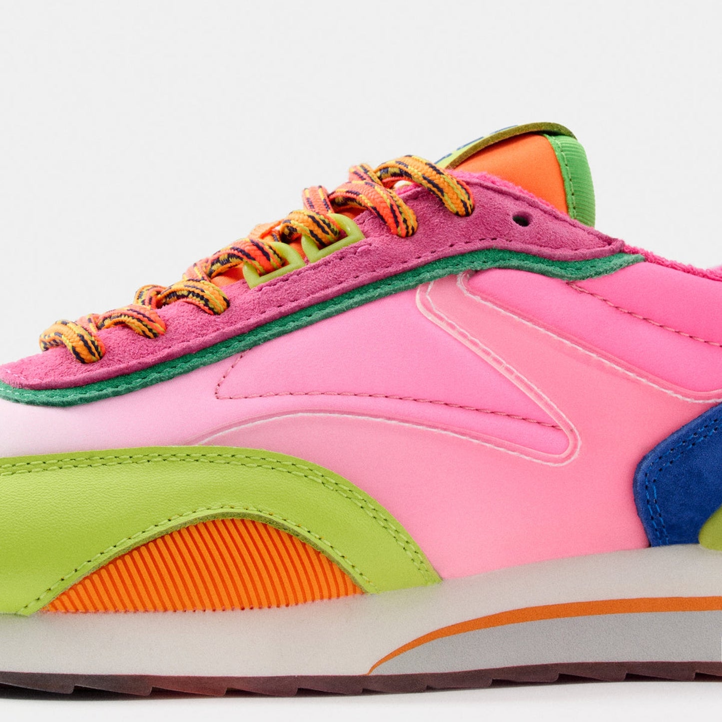 - Art Sneakers - Dragon Fruit