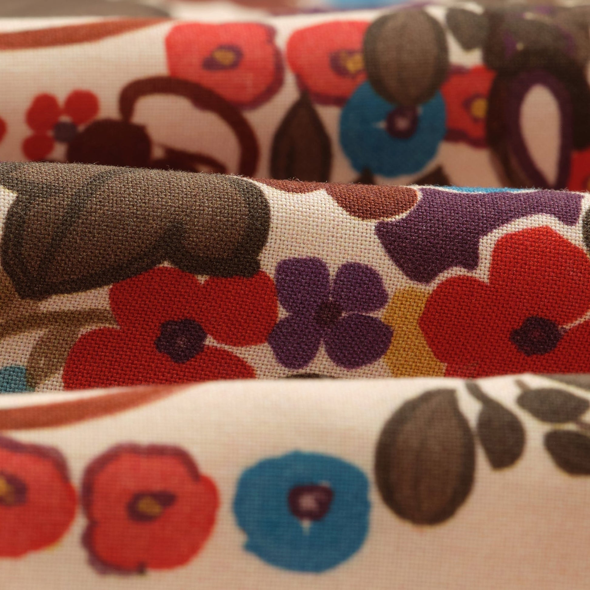 Wax Neck Scarf Border - Red