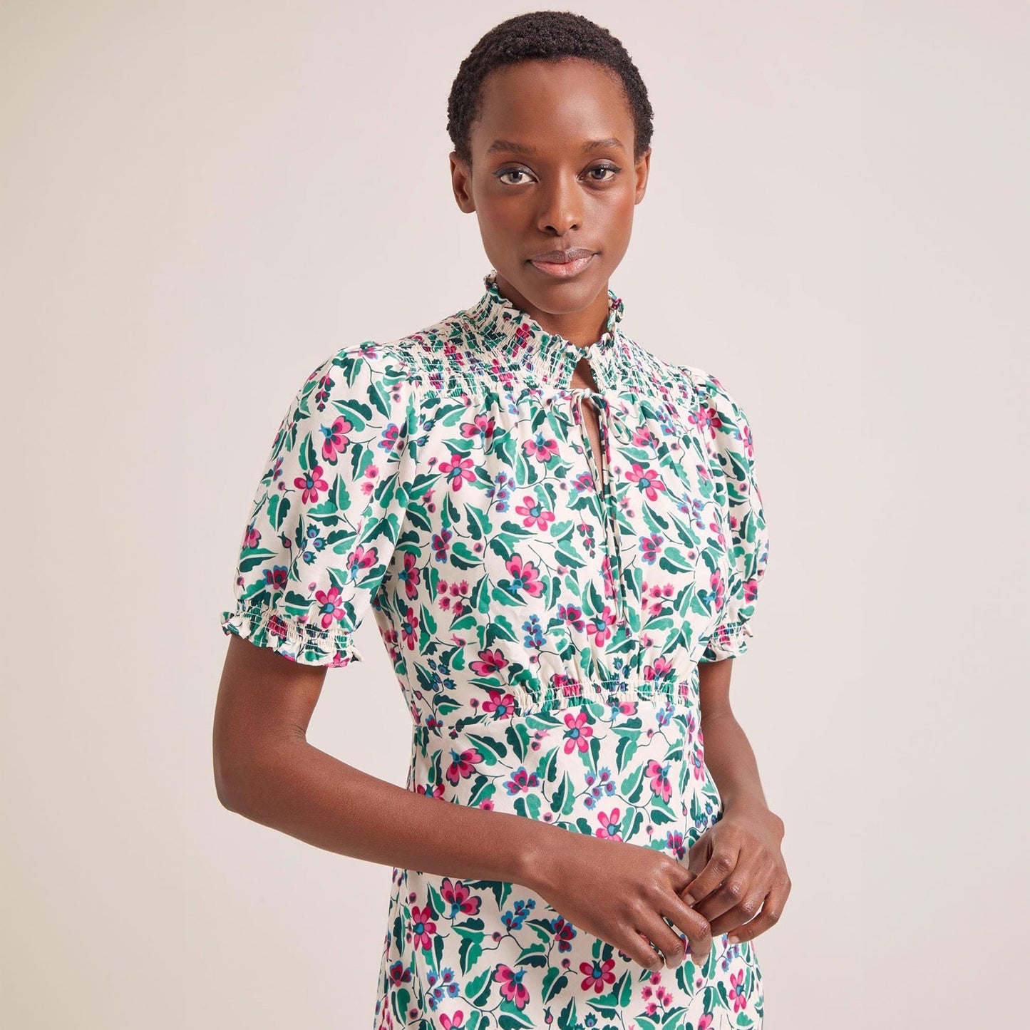 Irina Floral Print Shirred Dress - White/Multi Tropical Floral