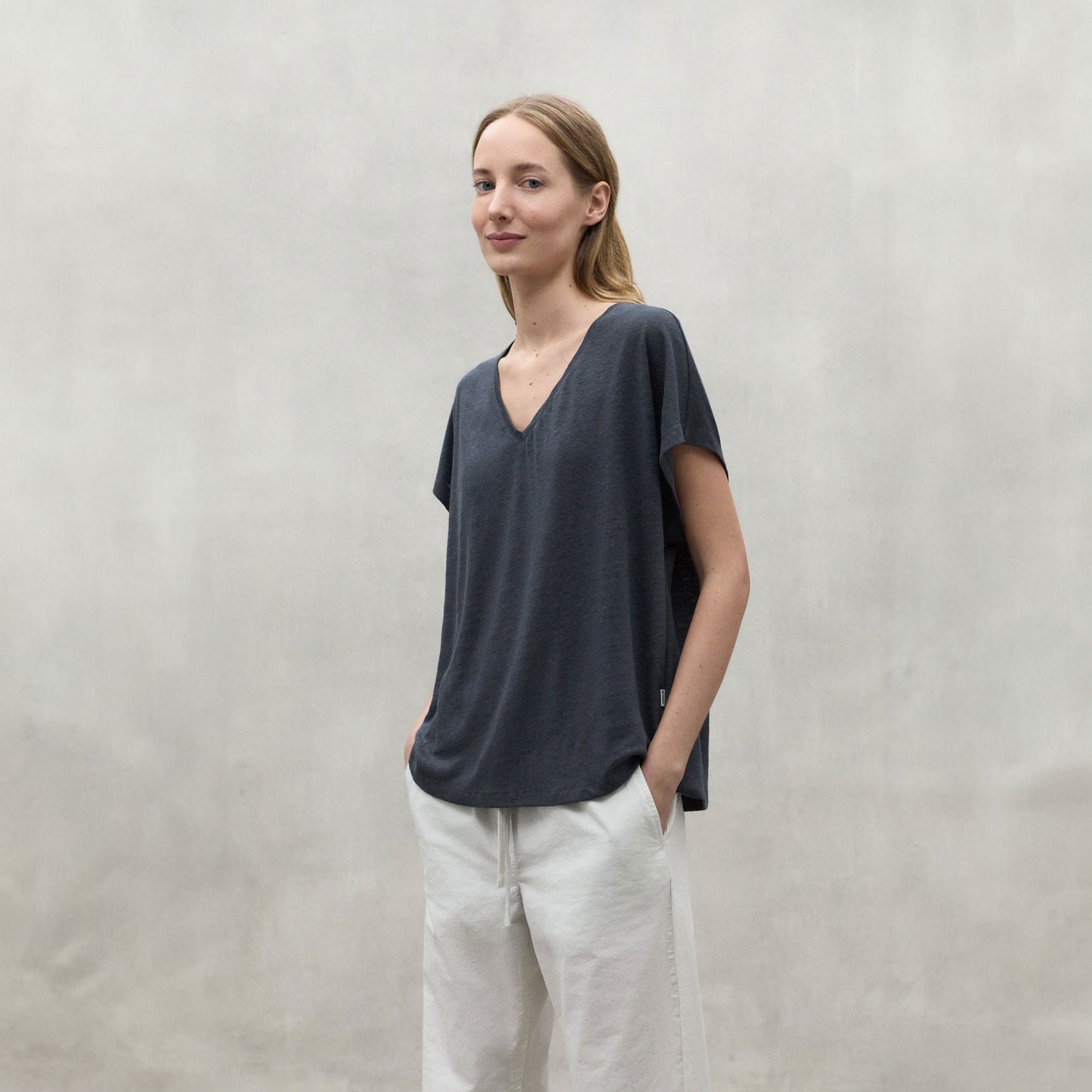 - Arendal T-Shirt - Caviar