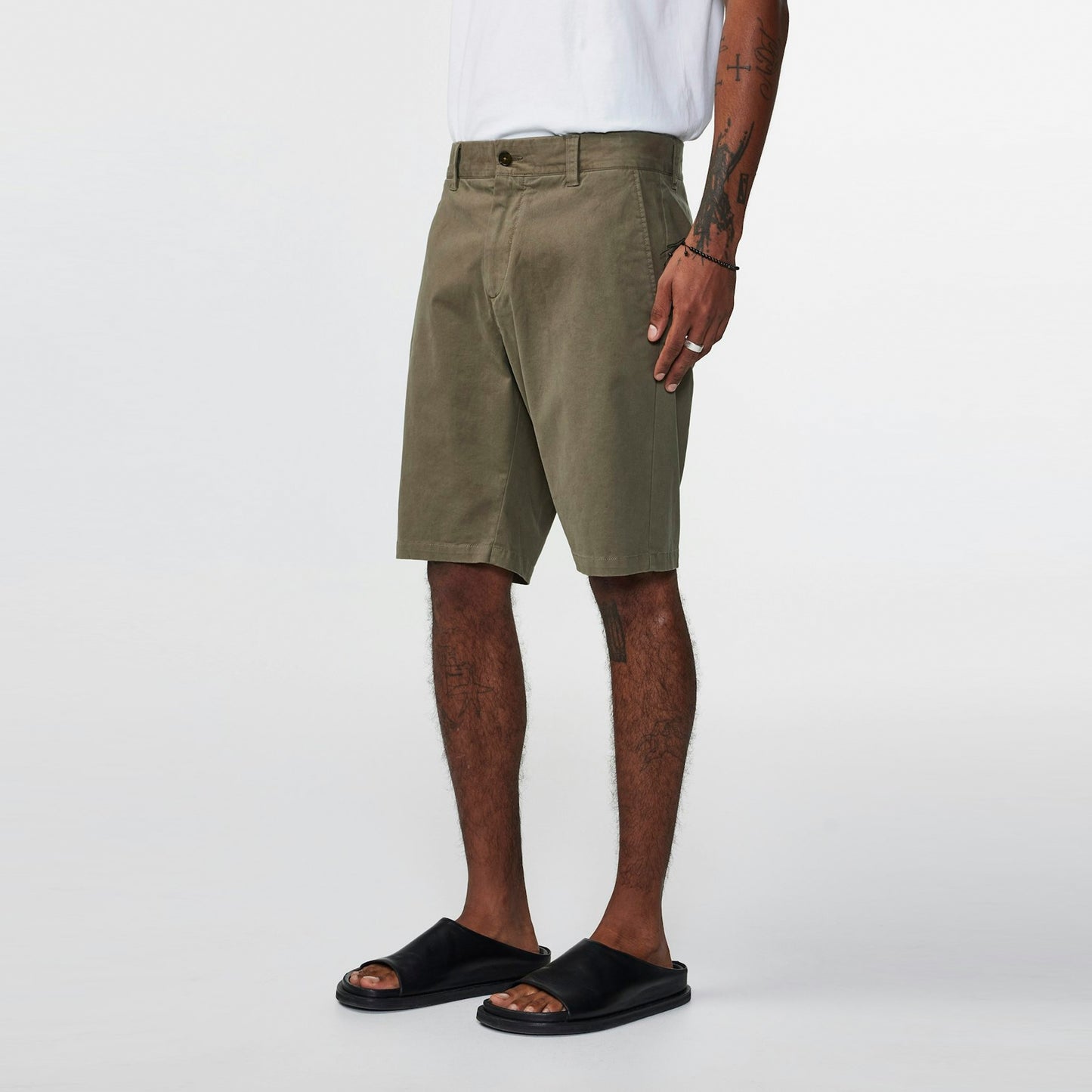 - Crown Shorts - Capers