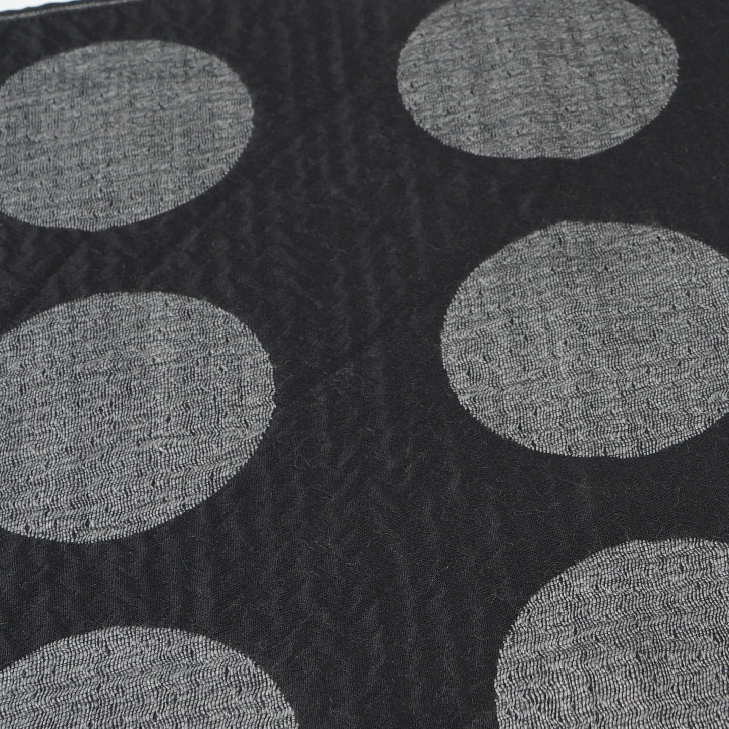 - Spot Jacqaurd Scarf - Black