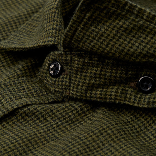 - Clerkenwell Tab Shirt - Green