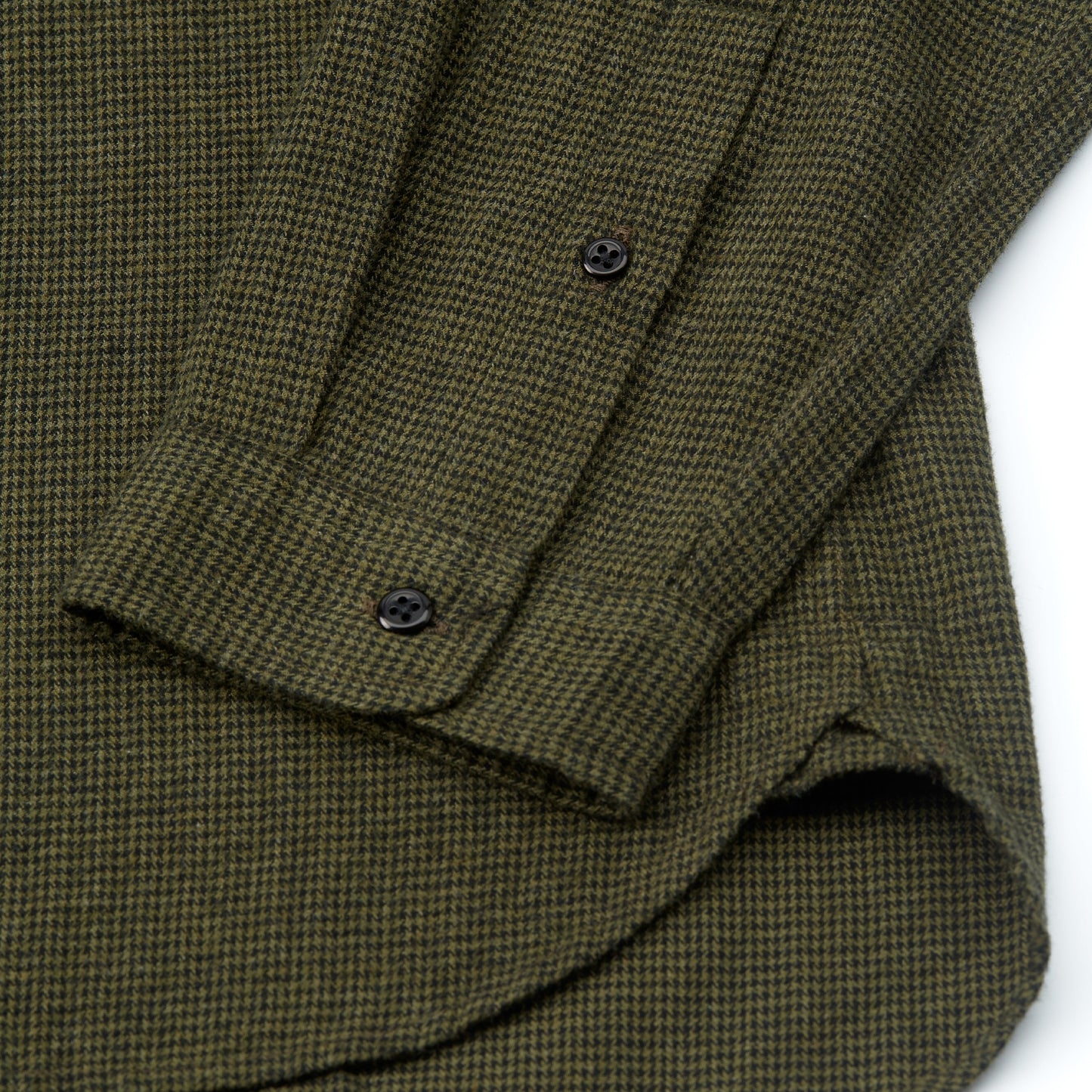 - Clerkenwell Tab Shirt - Green