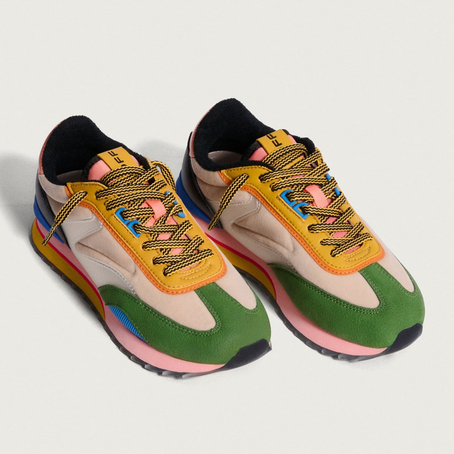 - Art Sneakers - Iris