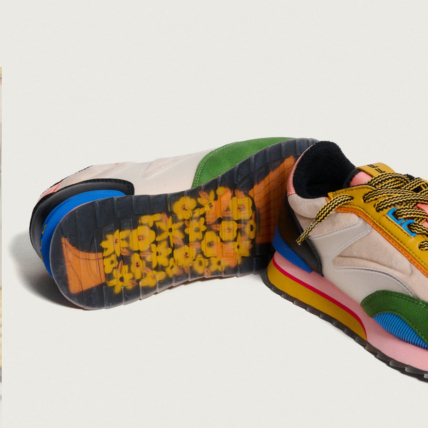 - Art Sneakers - Iris