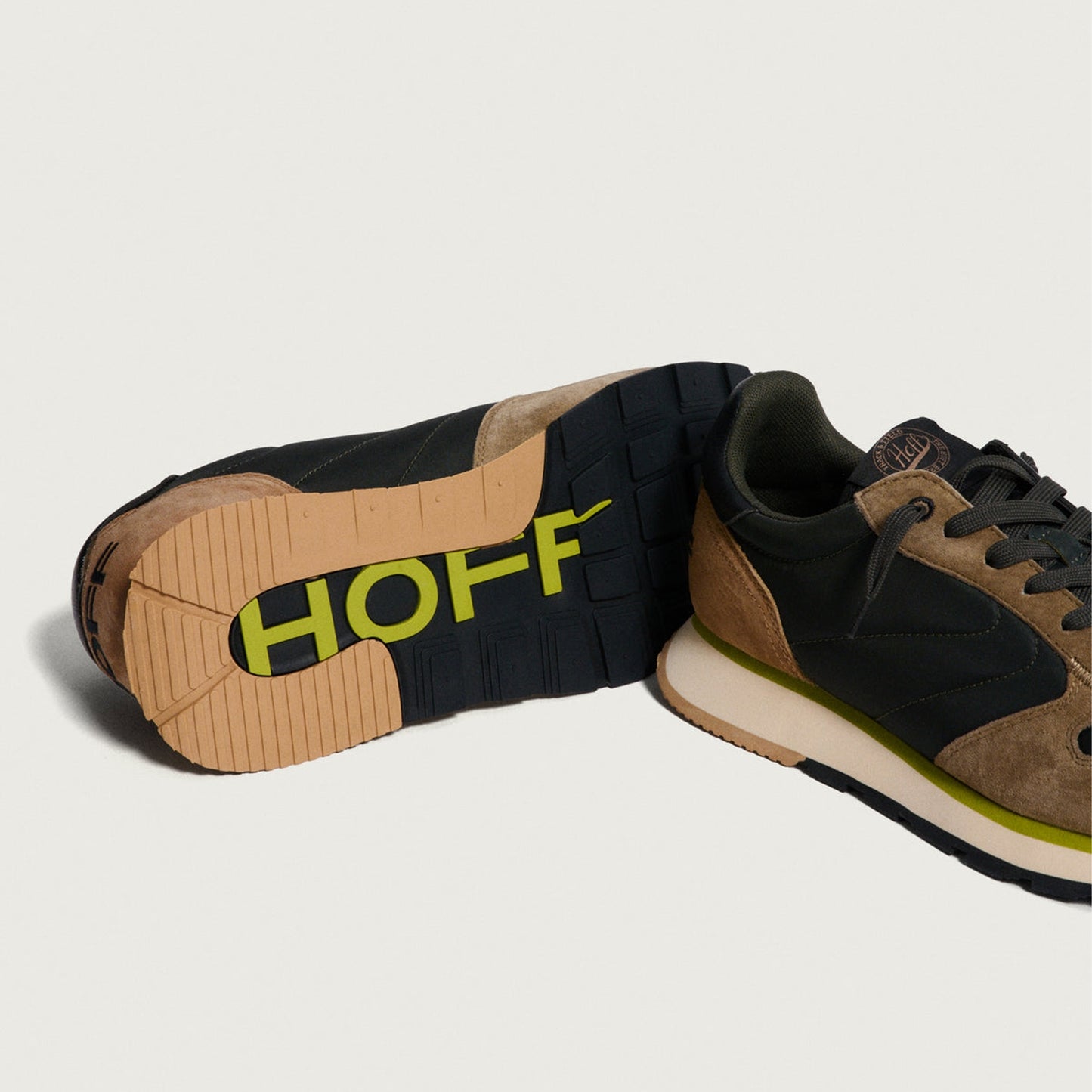 - Pella Sneakers - Multi