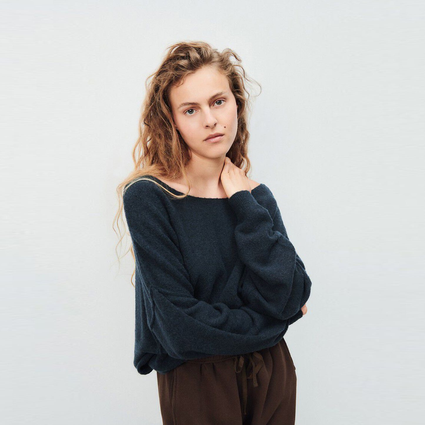 - Damsville Sweater - Navy