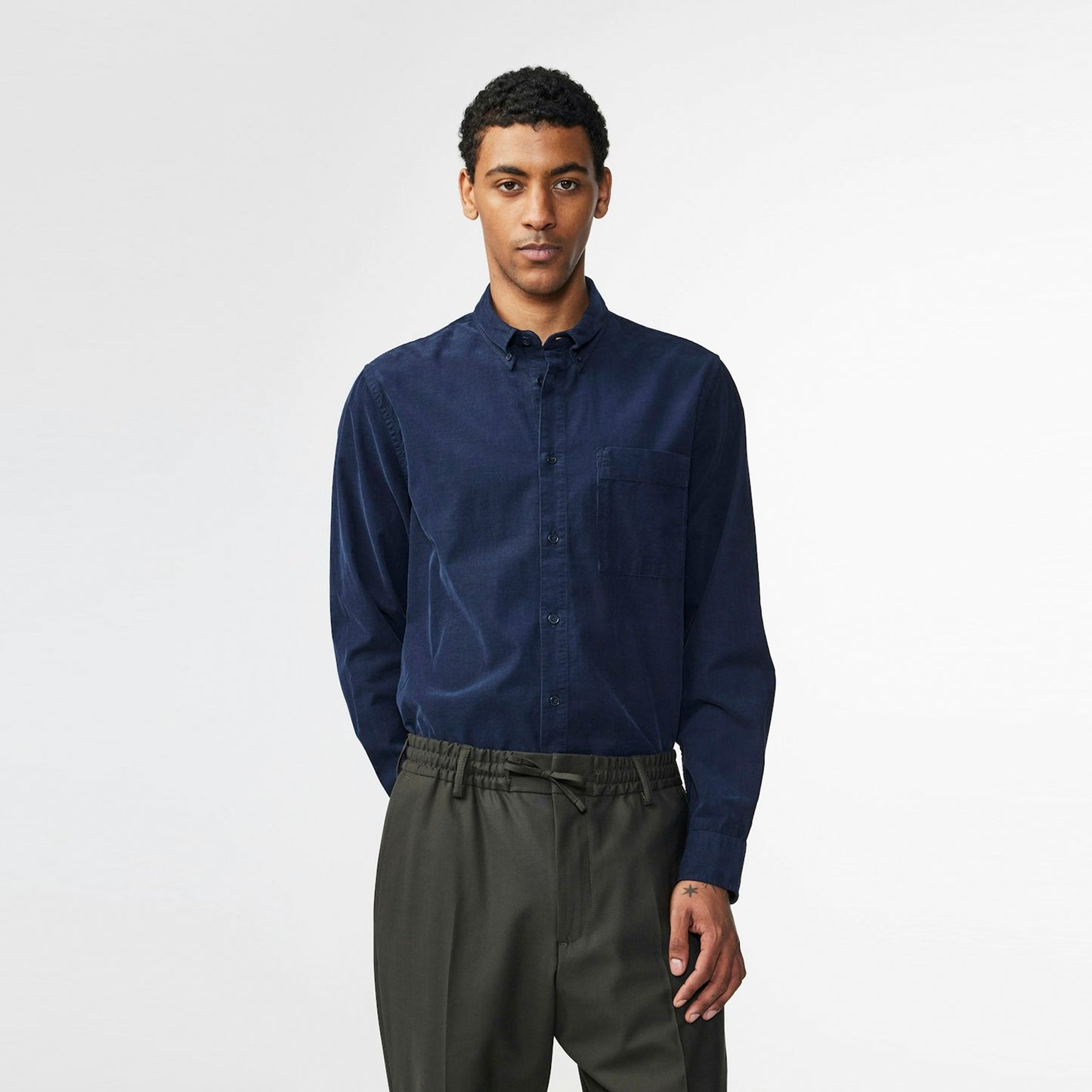 - Arne Fine Cord Shirt - Navy