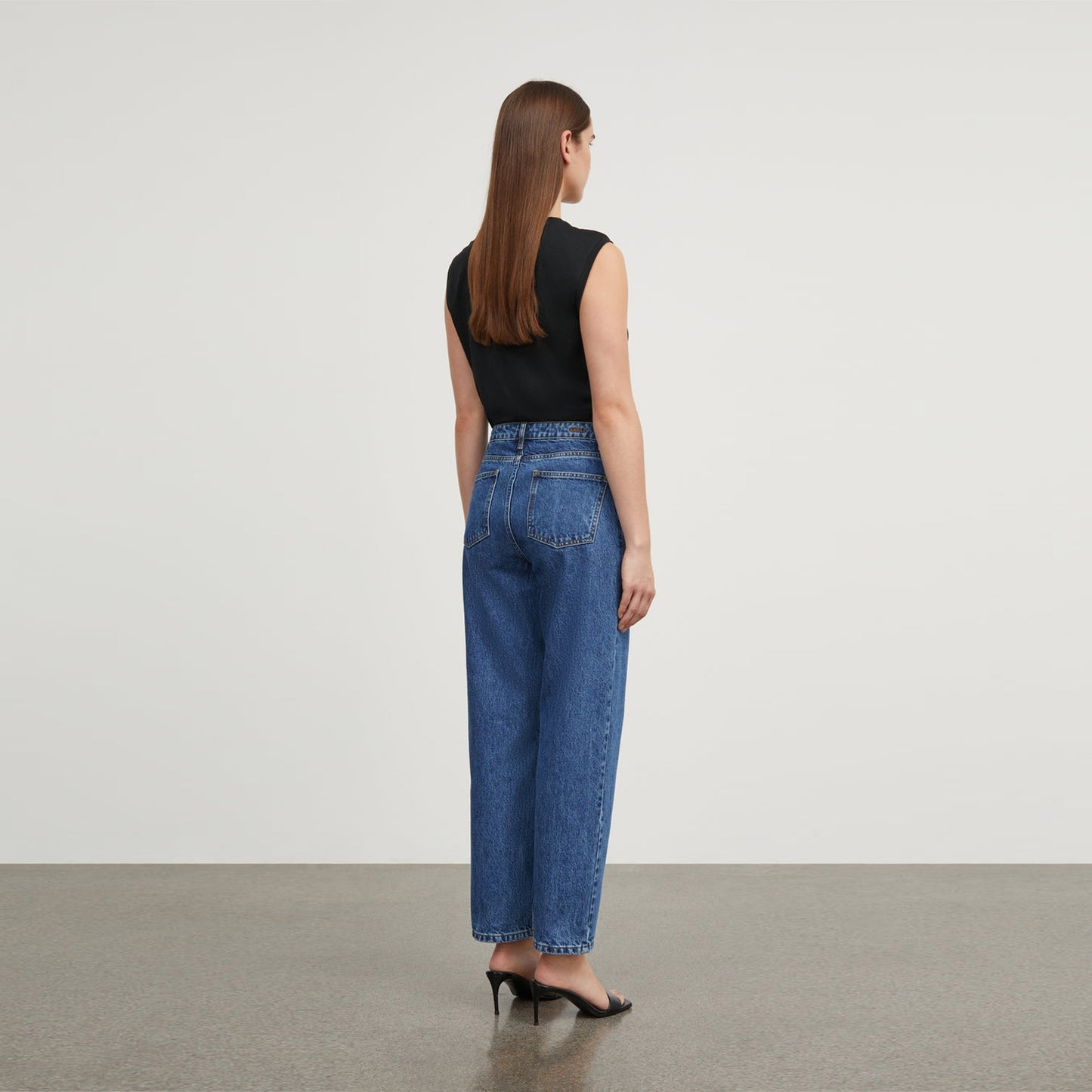 - Allison Cropped Jeans - Mid Blue Denim