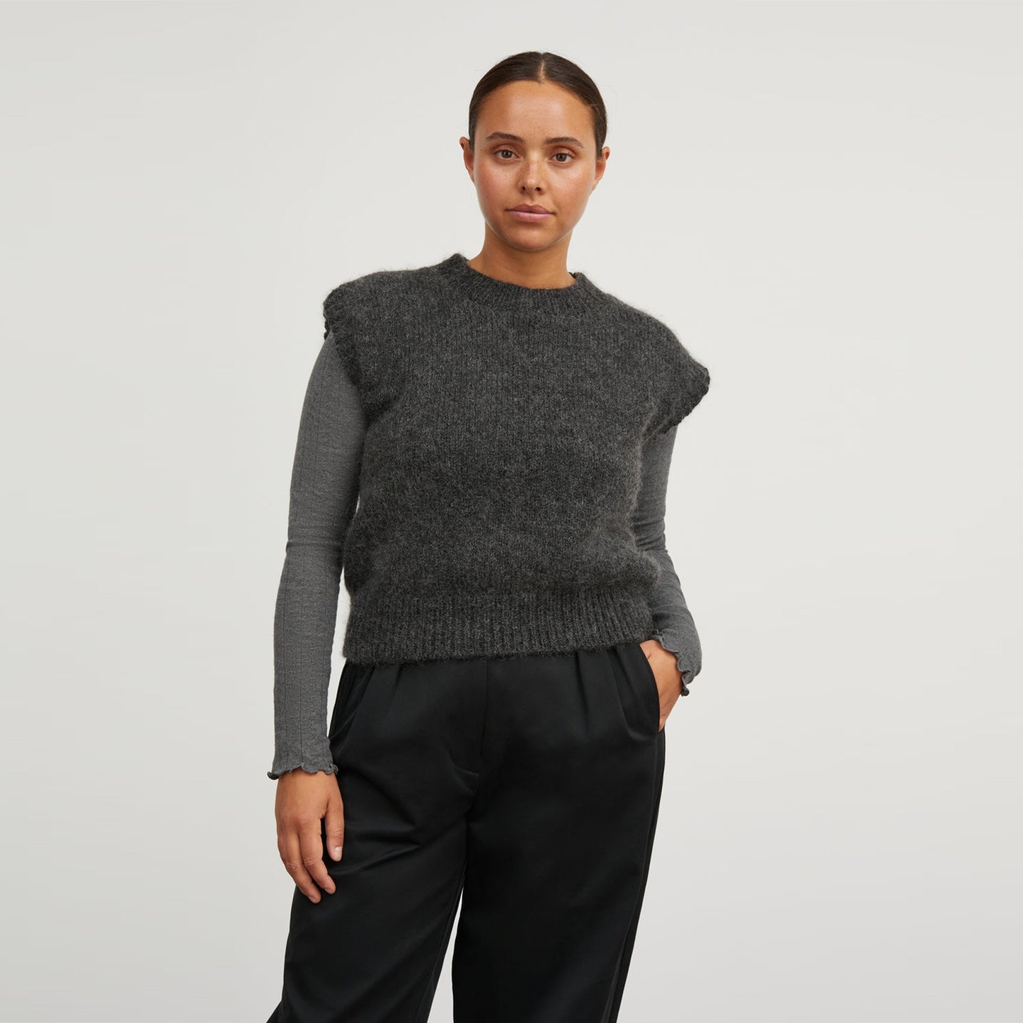 - Penny Wool Vest - Dark Grey