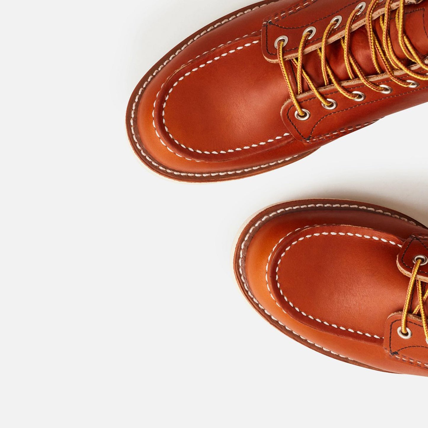 - Classic Moc Leather Boot - Oro Legacy