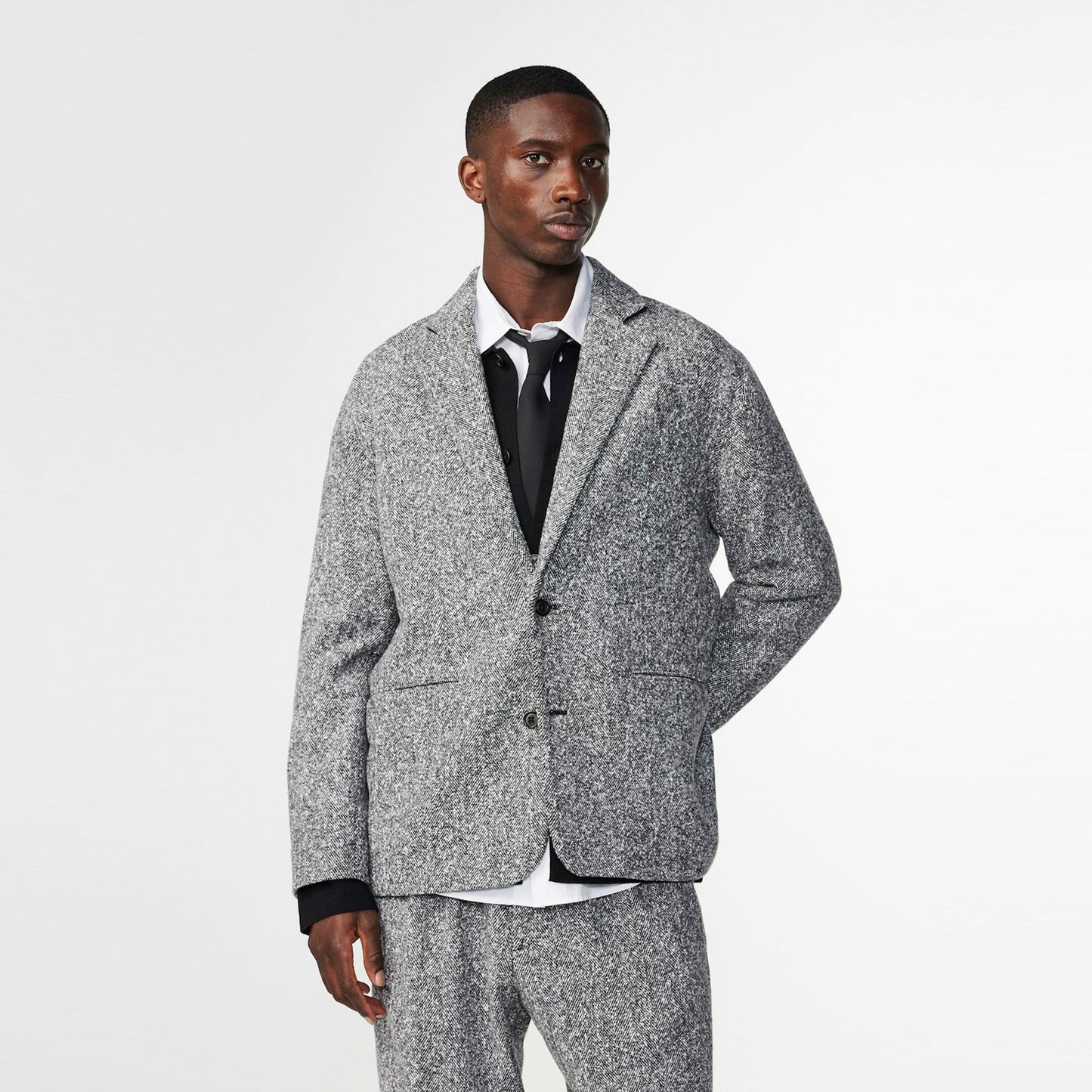 - Timo Herringbone Blazer - Black/Grey