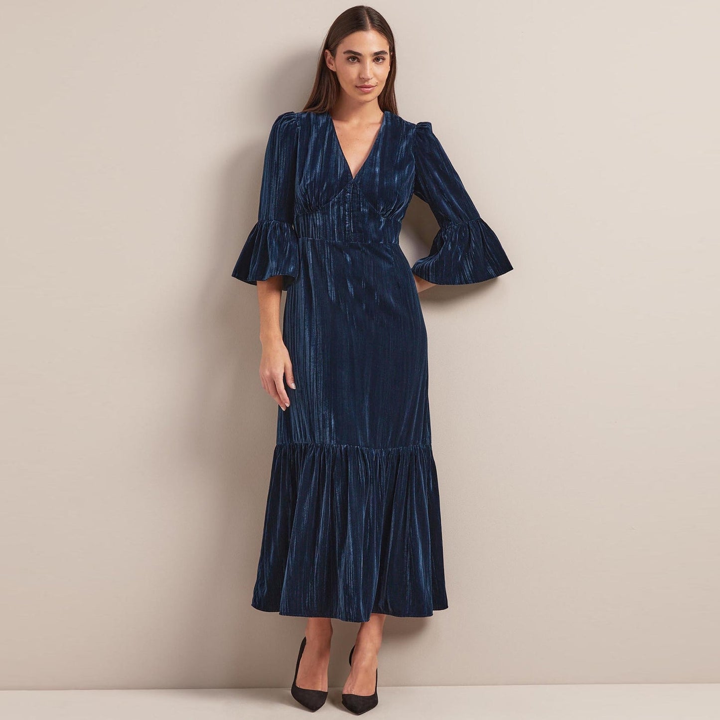 - Daphne Velvet V Maxi Dress - Dark Blue