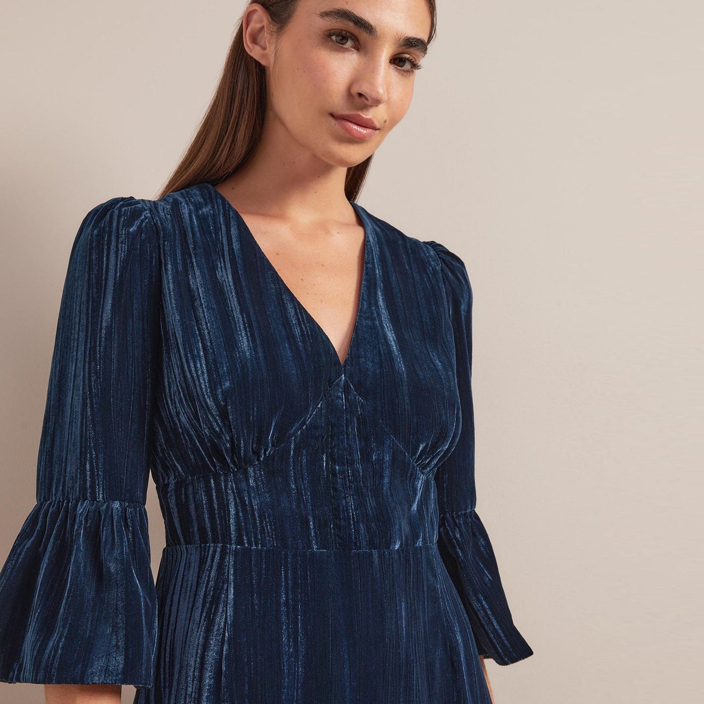 - Daphne Velvet V Maxi Dress - Dark Blue