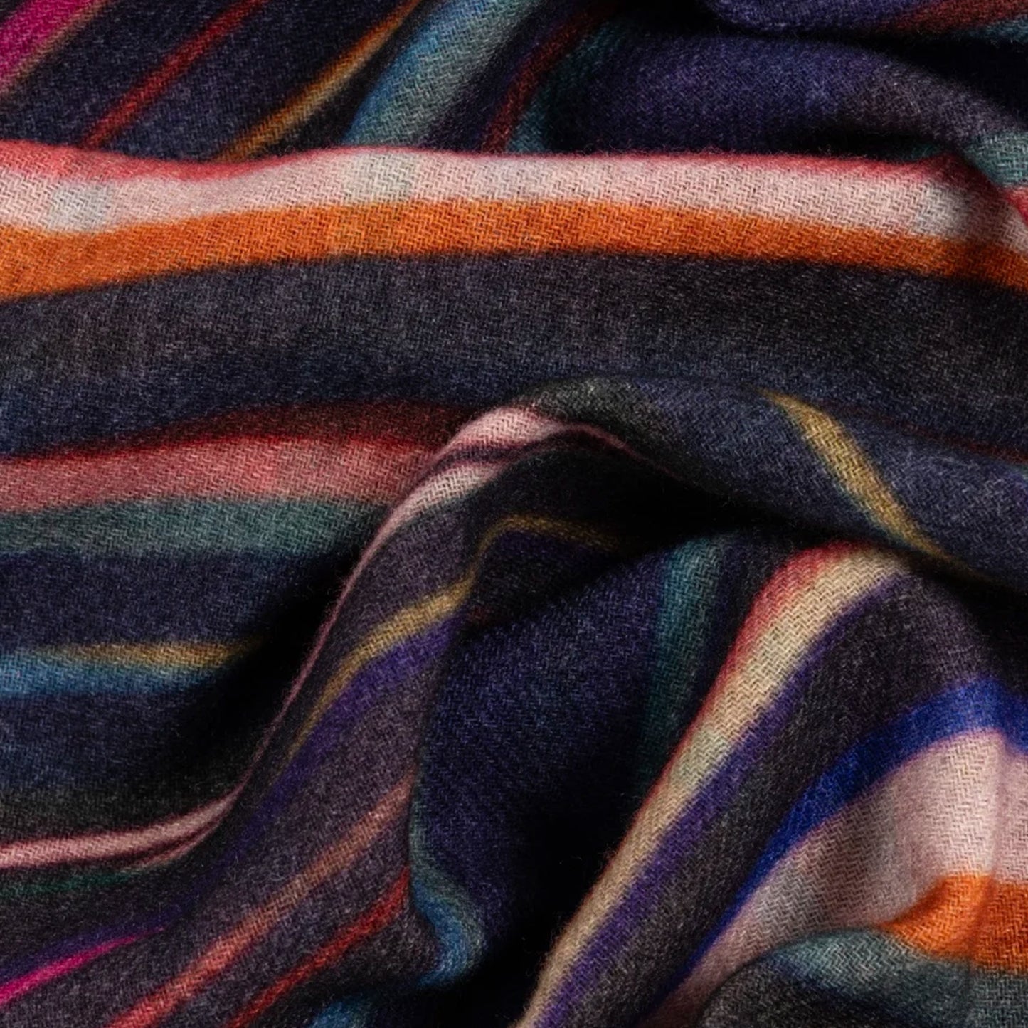 - Check Swirl Scarf - Navy