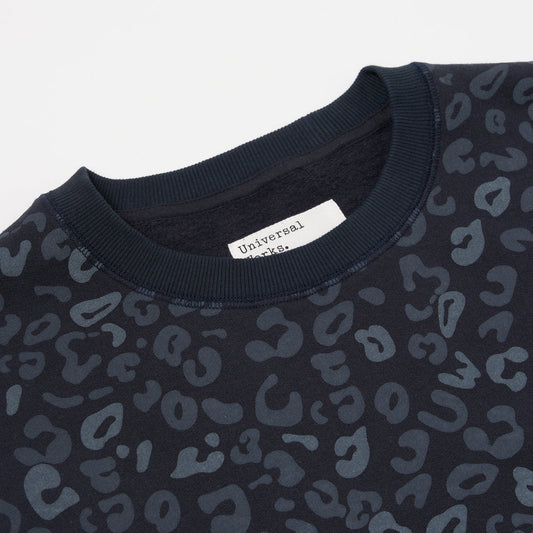 - Loose Leopard Print Sweatshirt - Navy