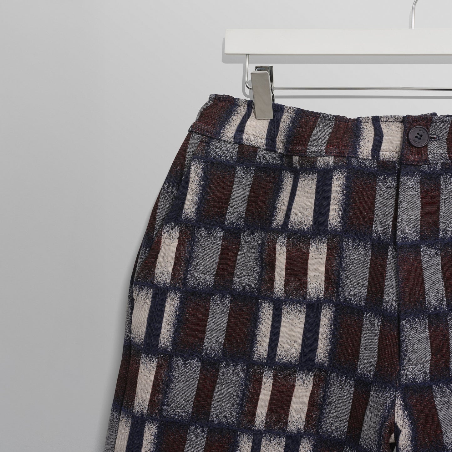 - Kurt Blurred Grid Shorts - Navy/Red