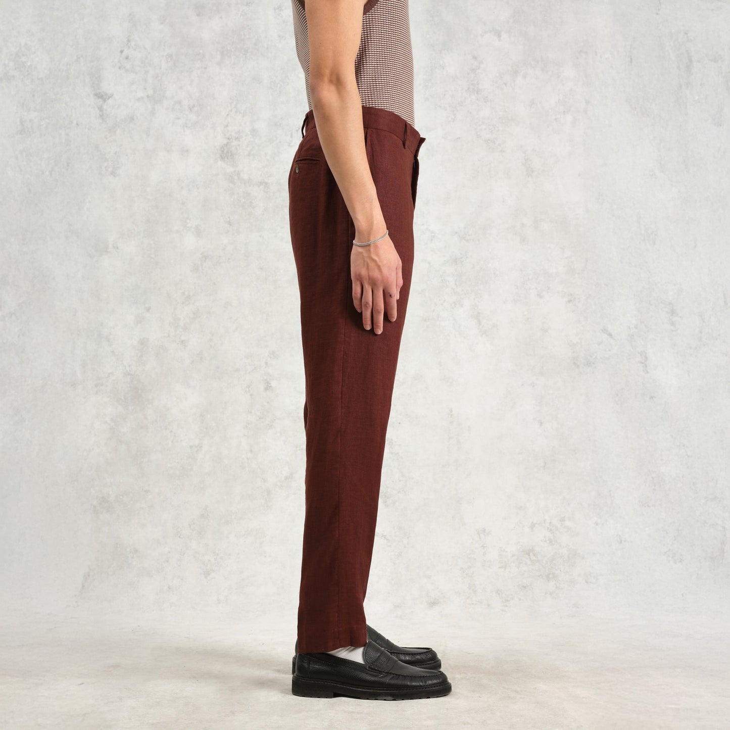- Alp Smart Linen Trousers - Merlot