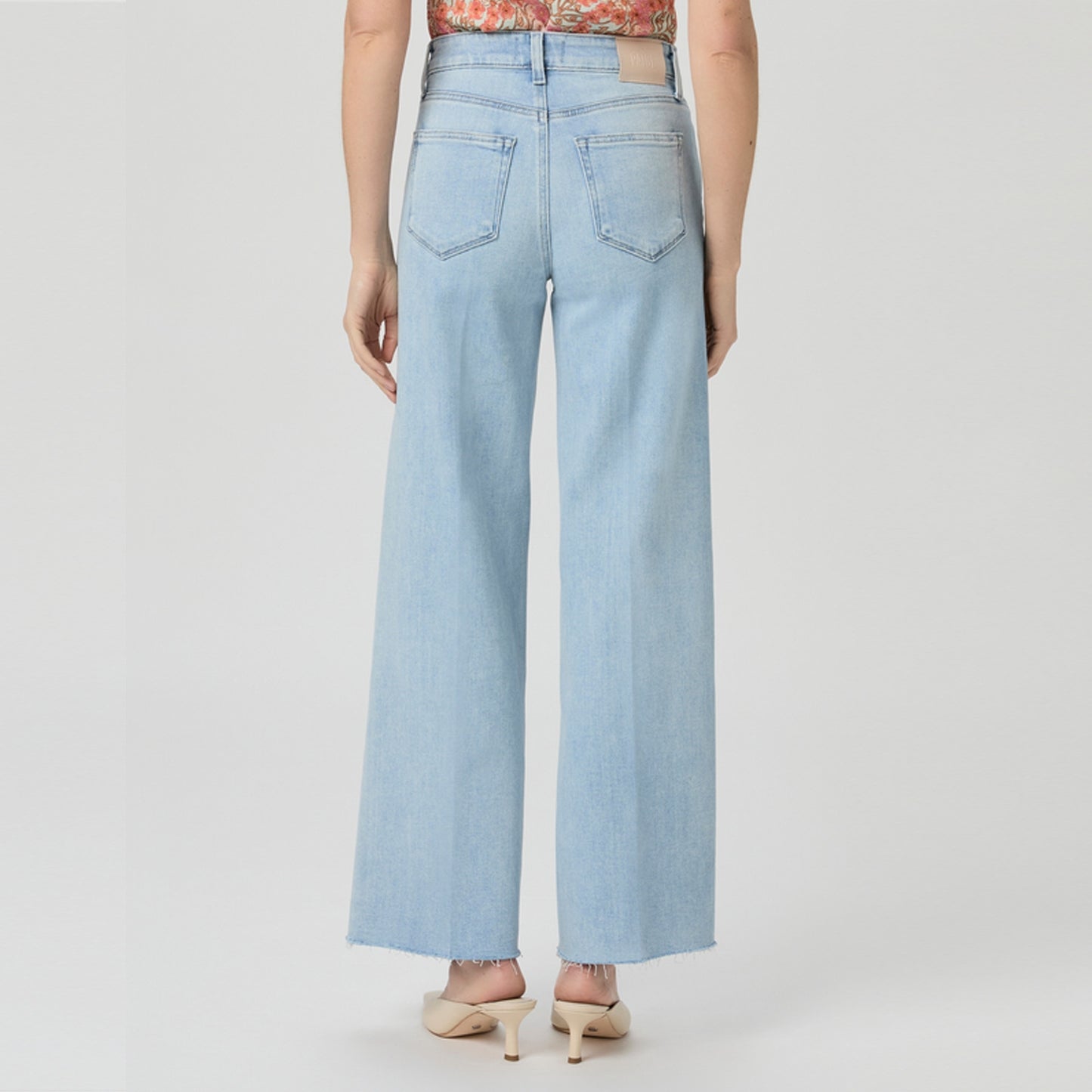 - Anessa 31" Raw Hem - Suki Distressed