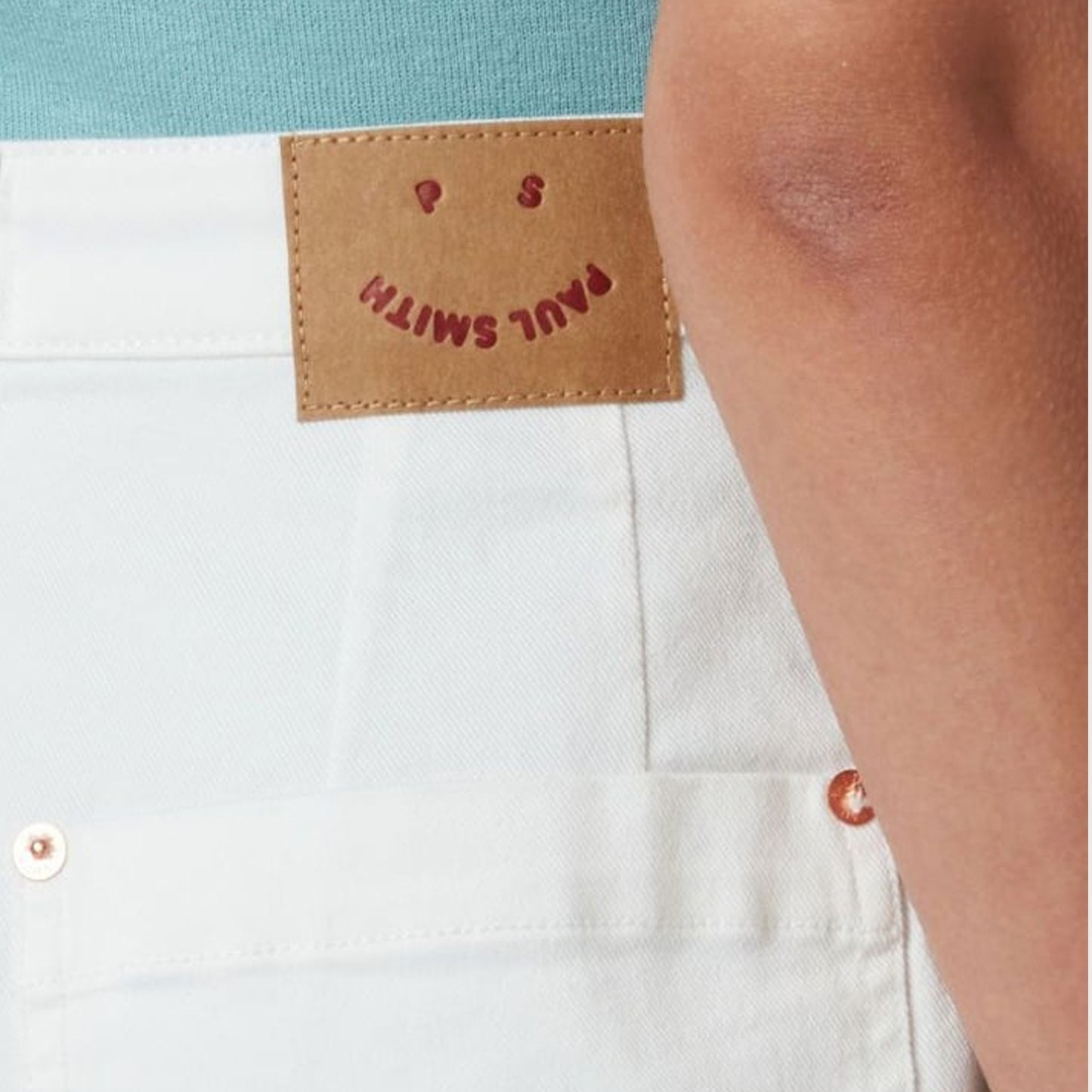 - Stretch Cotton Shorts - White