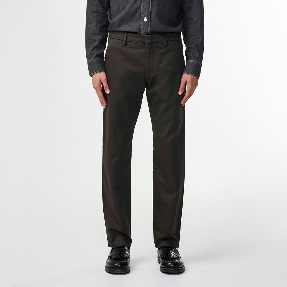 - Theo Classic Tailored Slim Fit Chino - Dark Army