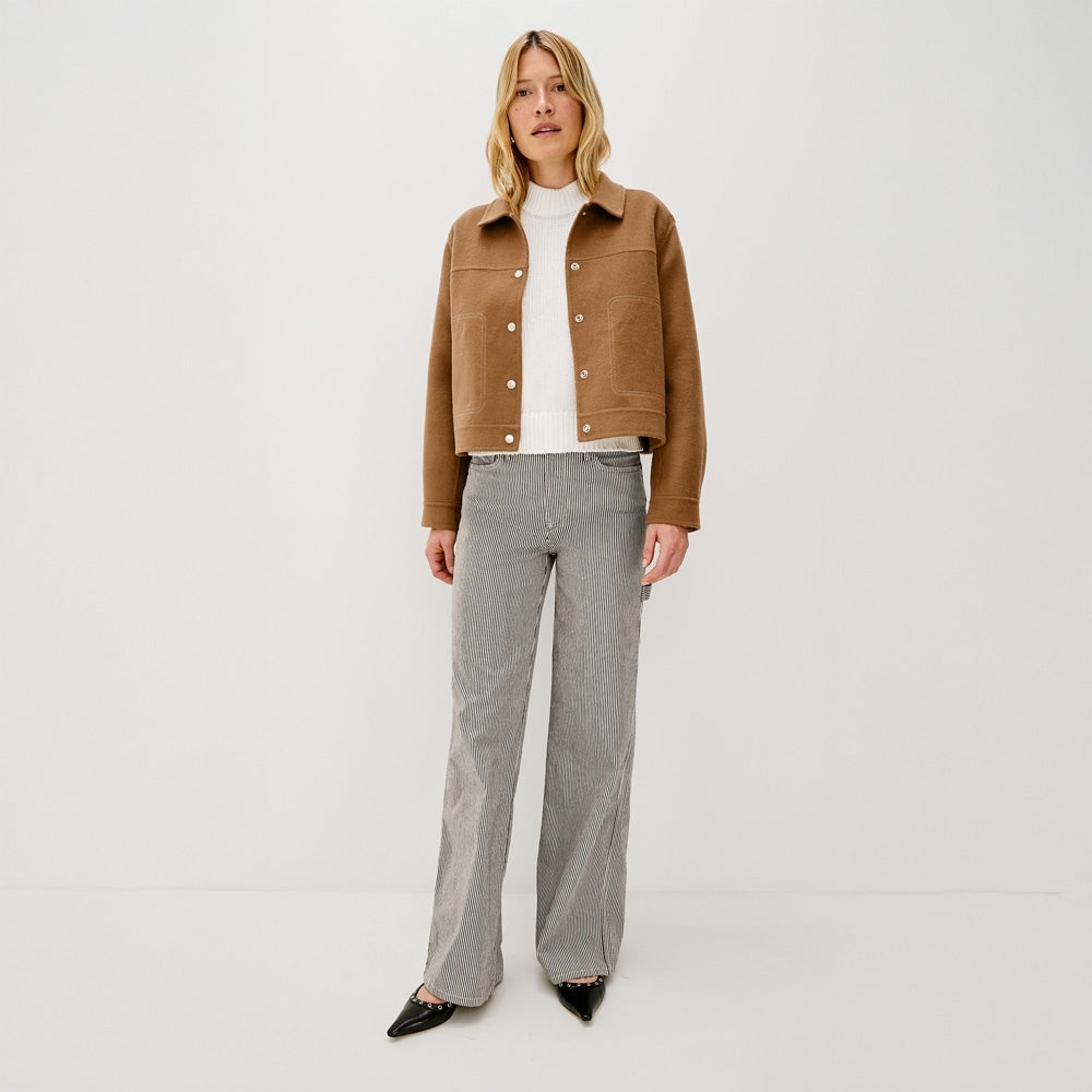 - Mountain Jacket - Camel